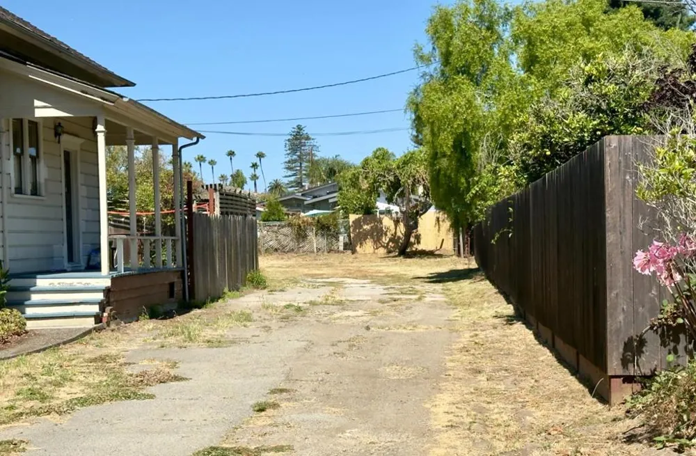 131 Trevethan Santa Cruz, CA 95062