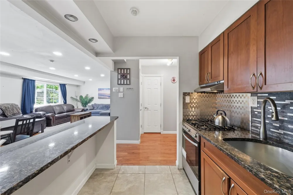230 Lake Pointe Circle #230 Middle Island, NY 11953