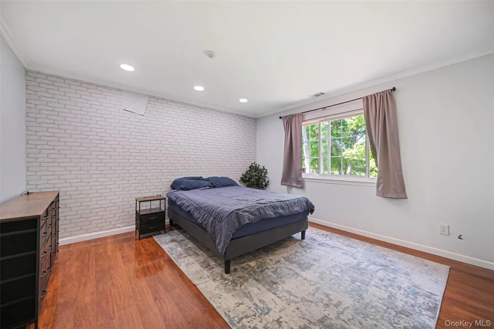 230 Lake Pointe Circle #230 Middle Island, NY 11953