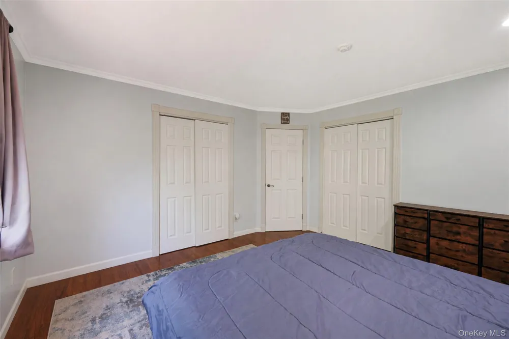 230 Lake Pointe Circle #230 Middle Island, NY 11953