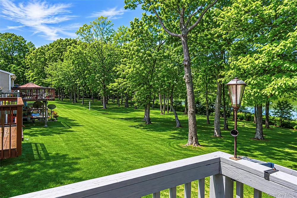 230 Lake Pointe Circle #230 Middle Island, NY 11953