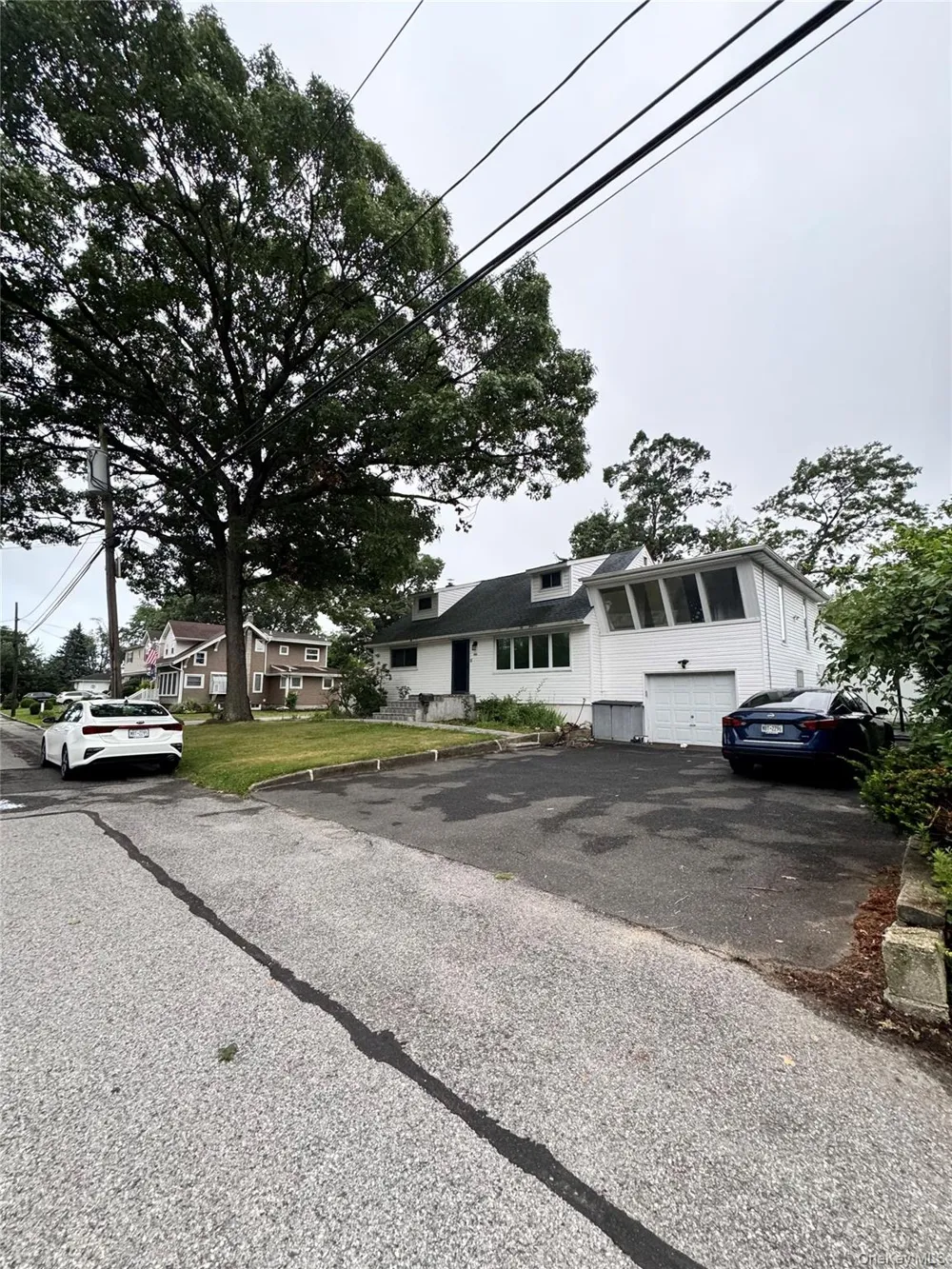 233 S 15th Street Lindenhurst, NY 11757