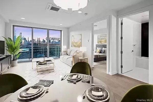 4244 Crescent Street #6B Long Island City, NY 11101