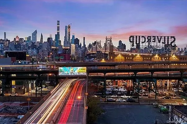 4244 Crescent Street #6B Long Island City, NY 11101