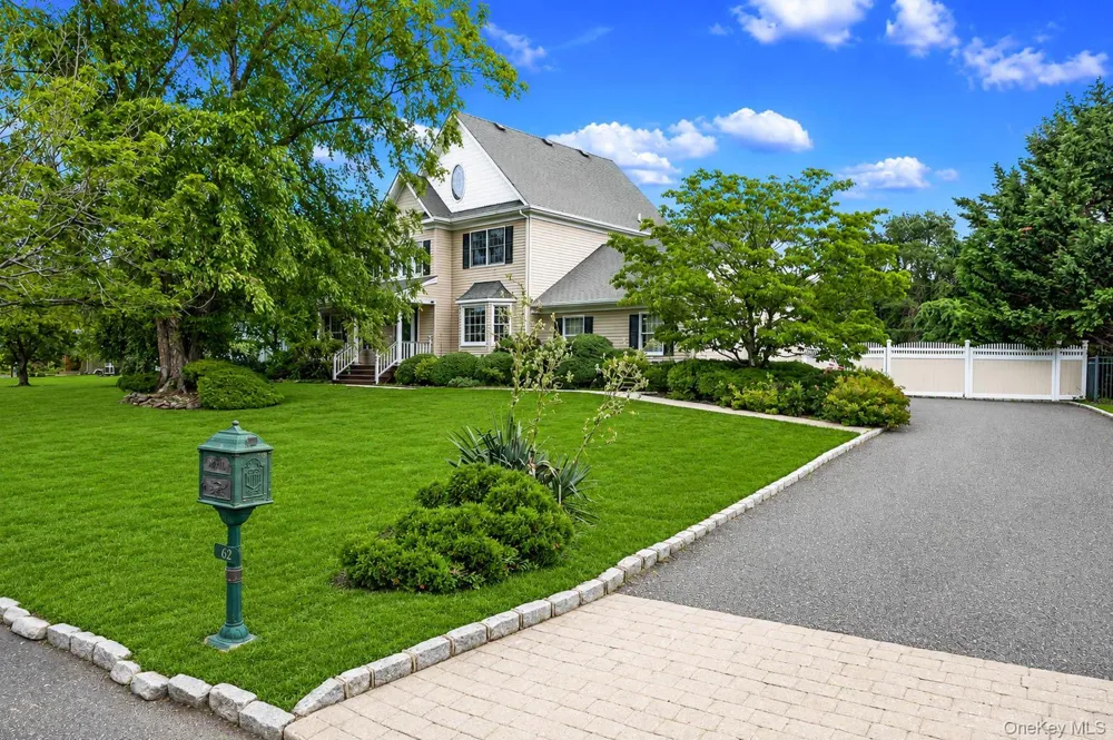 62 Tallmadge Trail Miller Place, NY 11764