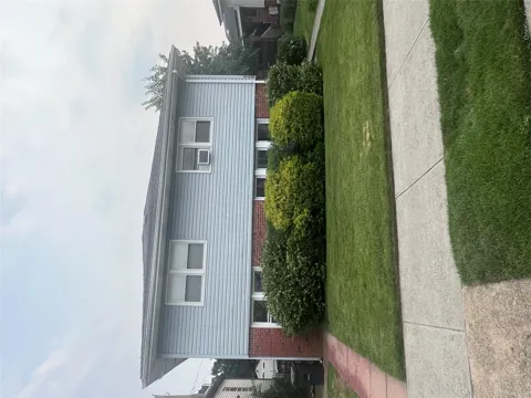 348 E Beech Street #Lower