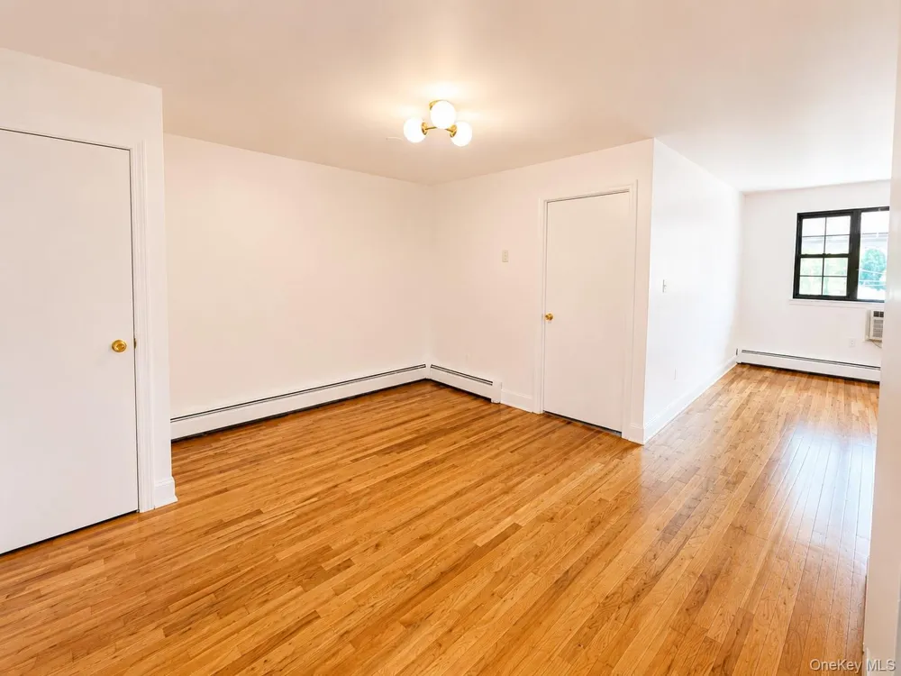 533 Soundview Avenue #3rd Floor Bronx, NY 10473