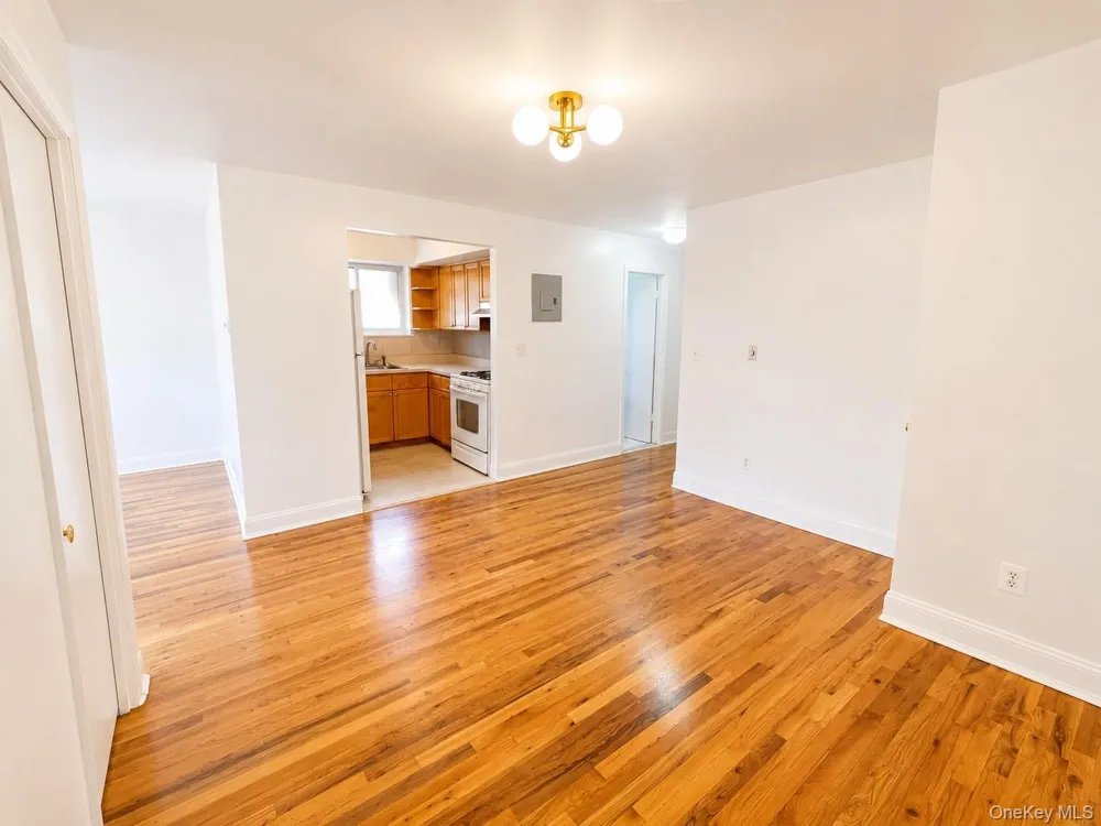 533 Soundview Avenue #3rd Floor Bronx, NY 10473