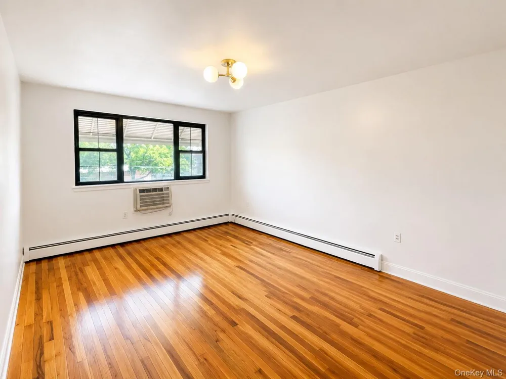 533 Soundview Avenue #3rd Floor Bronx, NY 10473