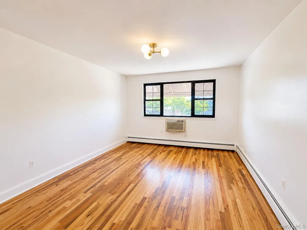533 Soundview Avenue #3rd Floor Bronx, NY 10473