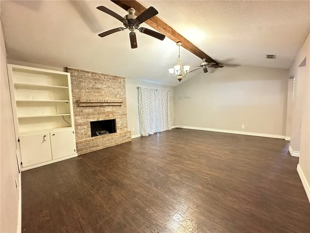 2114 Saint Charles Drive Portland, TX 78374