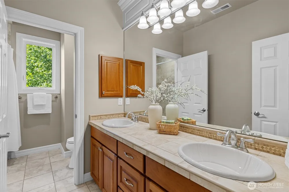 14716 SE 83rd Place Newcastle, WA 98059
