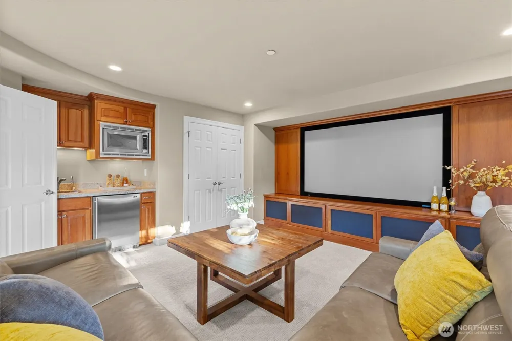 14716 SE 83rd Place Newcastle, WA 98059