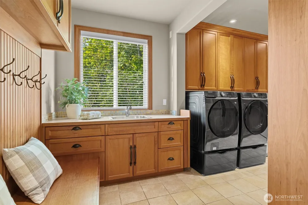 14716 SE 83rd Place Newcastle, WA 98059