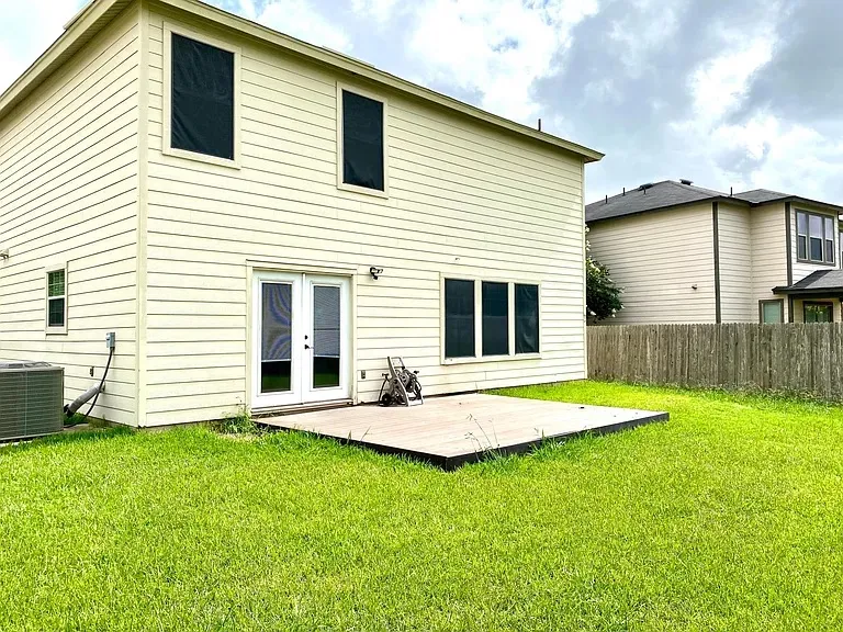 731 Abundance Lane Kyle, TX 78640