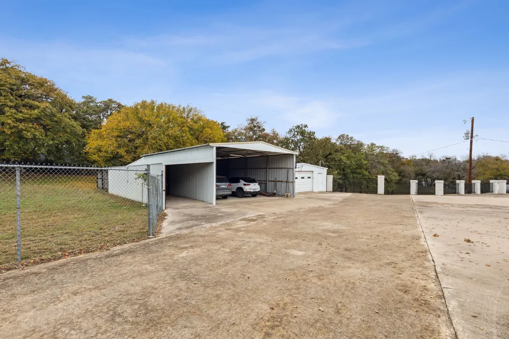 7342 Briar Road Azle, TX 76020