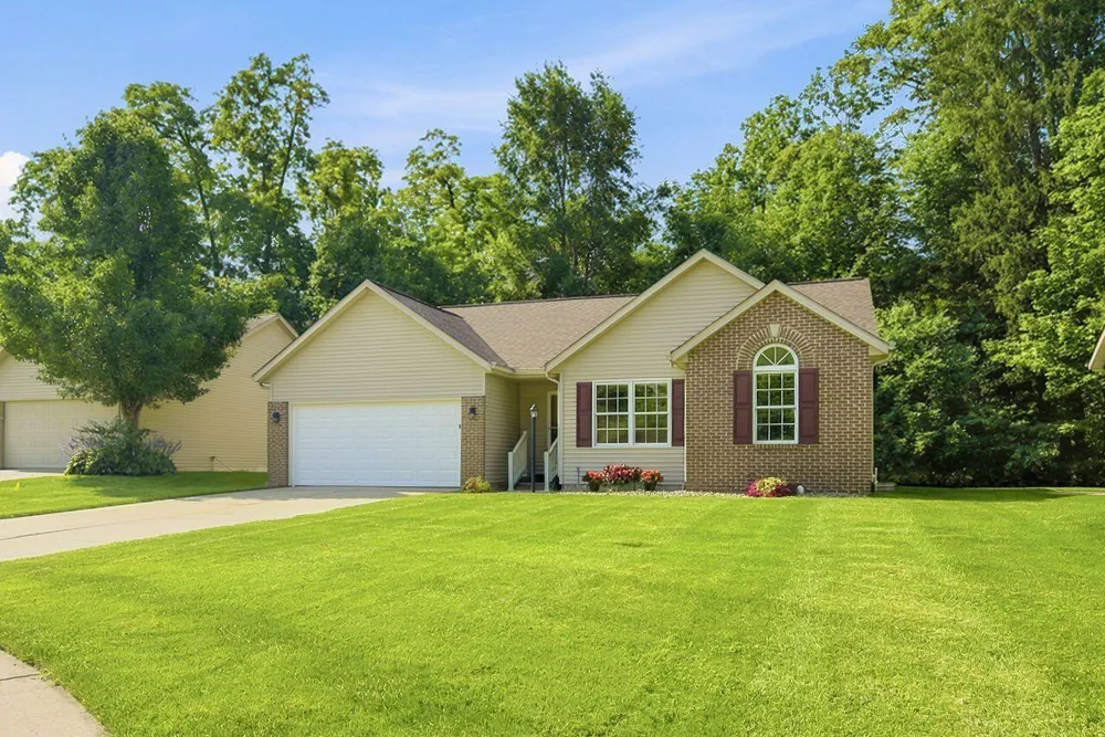 330 Carefree Court Niles, MI 49120
