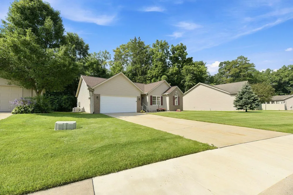 330 Carefree Court Niles, MI 49120