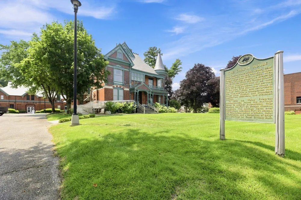 330 Carefree Court Niles, MI 49120