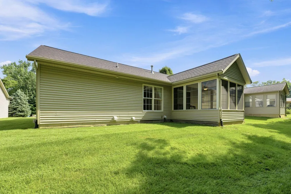 330 Carefree Court Niles, MI 49120