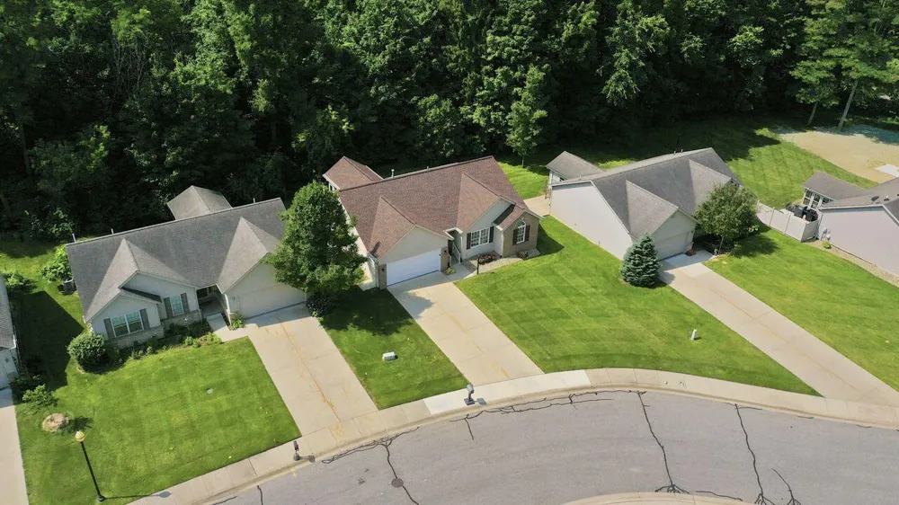 330 Carefree Court Niles, MI 49120