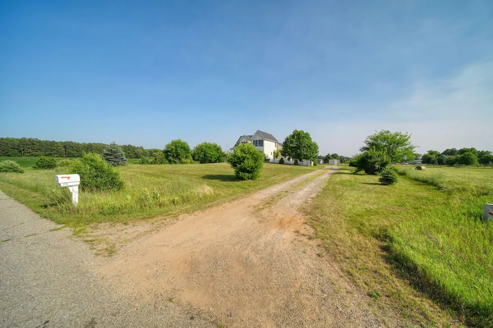 11329 Rosemary Lane Waterloo Township, MI 49259