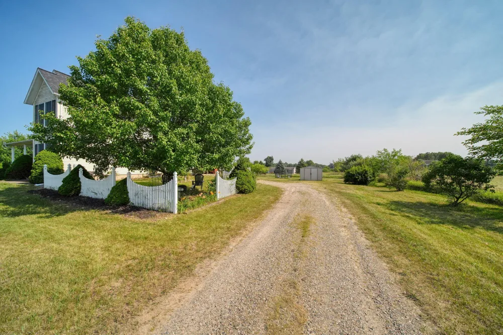 11329 Rosemary Lane Waterloo Township, MI 49259