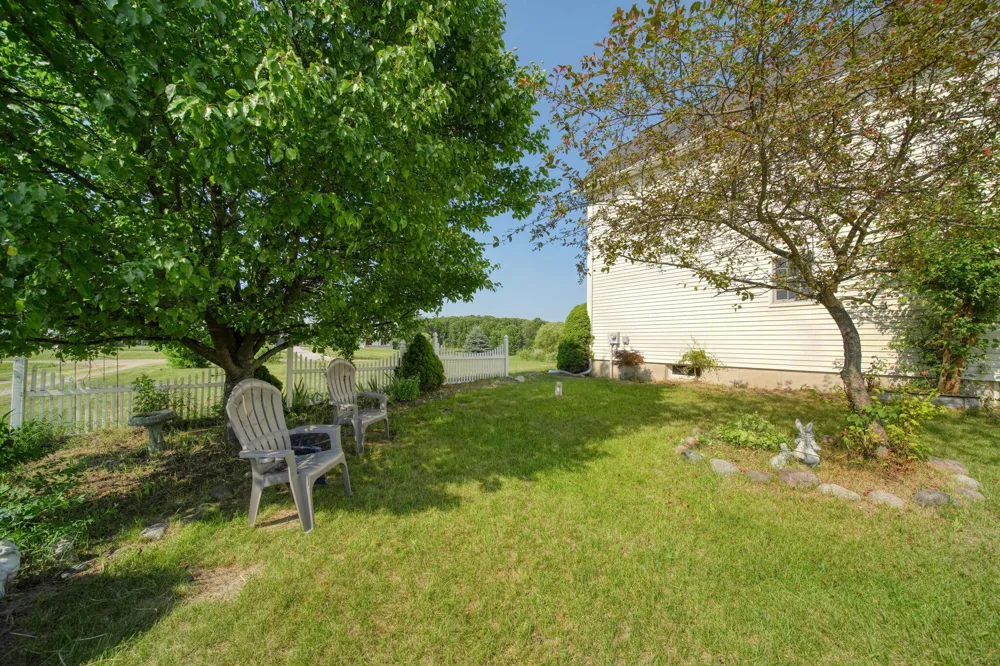 11329 Rosemary Lane Waterloo Township, MI 49259