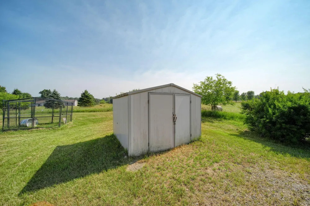 11329 Rosemary Lane Waterloo Township, MI 49259