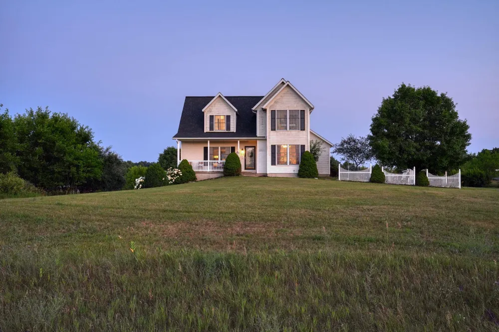 11329 Rosemary Lane Waterloo Township, MI 49259
