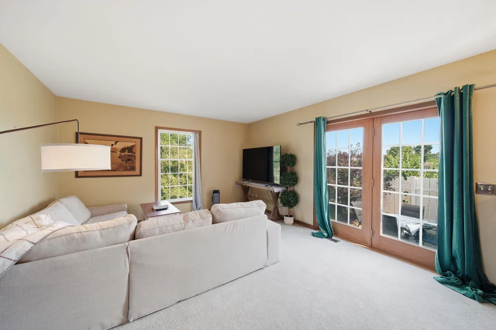 11329 Rosemary Lane Waterloo Township, MI 49259