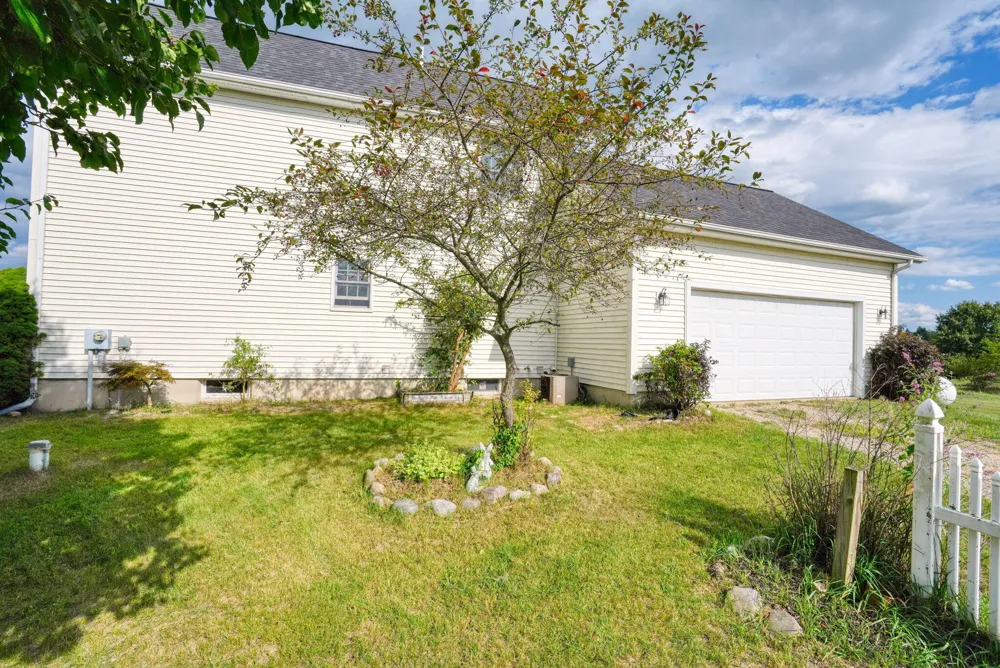 11329 Rosemary Lane Waterloo Township, MI 49259