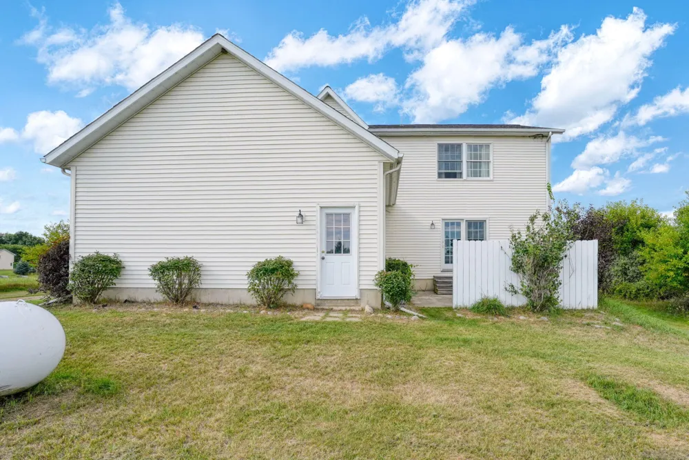 11329 Rosemary Lane Waterloo Township, MI 49259