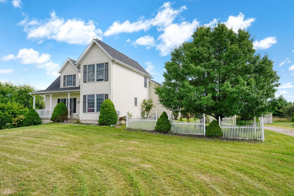 11329 Rosemary Lane Waterloo Township, MI 49259