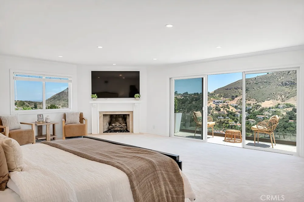 30 Stagecoach Road Bell Canyon, CA 91307