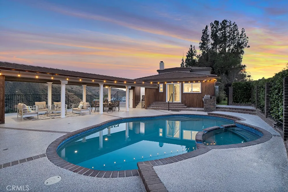 30 Stagecoach Road Bell Canyon, CA 91307