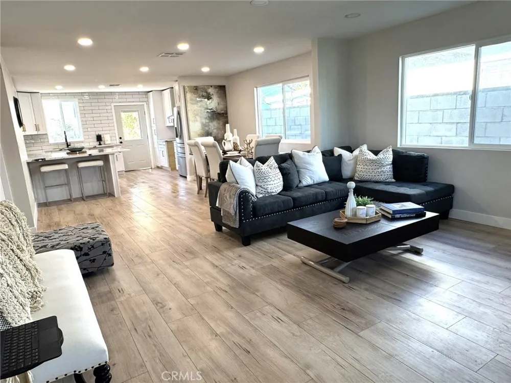 361 E 224th Carson, CA 90745