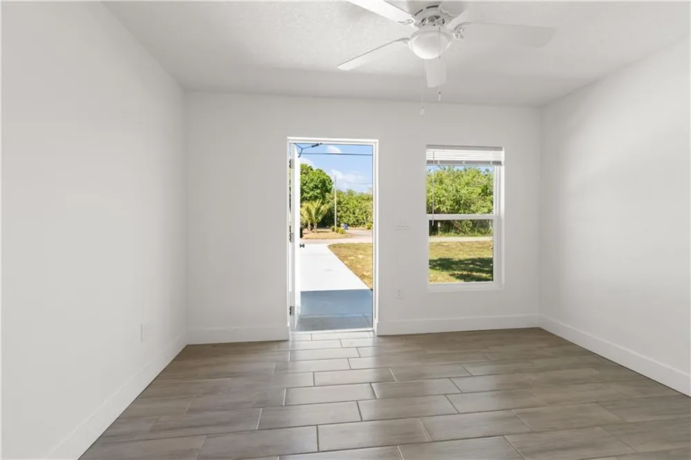 4576 30TH AVENUE Vero Beach, FL 32967
