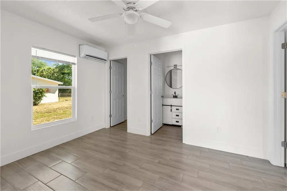 4576 30TH AVENUE Vero Beach, FL 32967