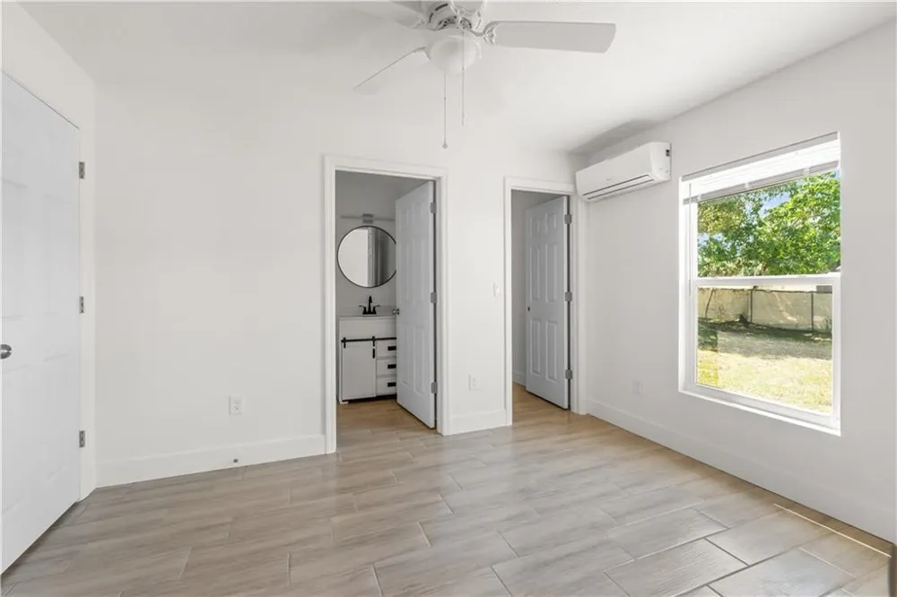 4576 30TH AVENUE Vero Beach, FL 32967