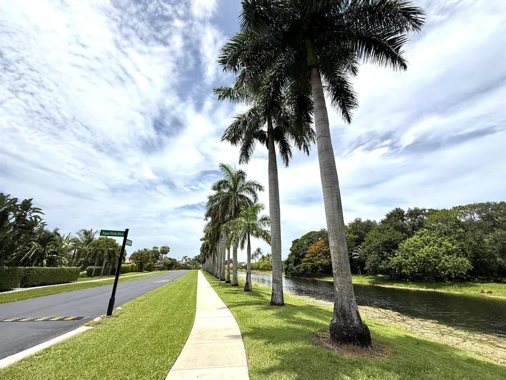 9392 Cascade Court Boynton Beach, FL 33437