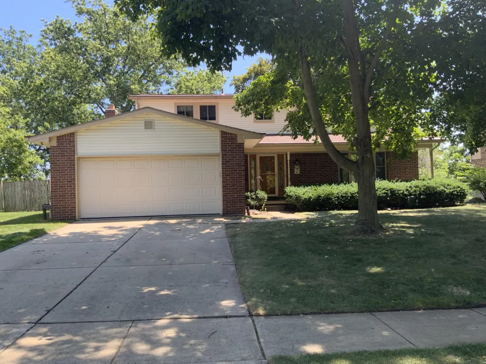 359 Old Creek Drive Saline, MI 48176