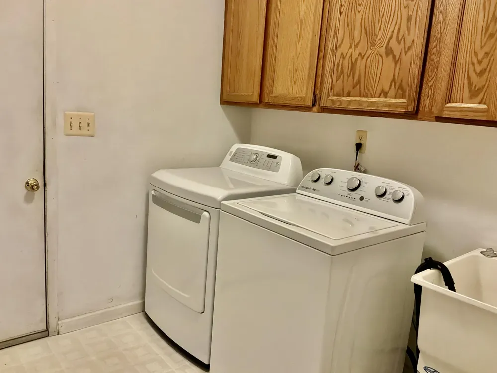 359 Old Creek Drive Saline, MI 48176