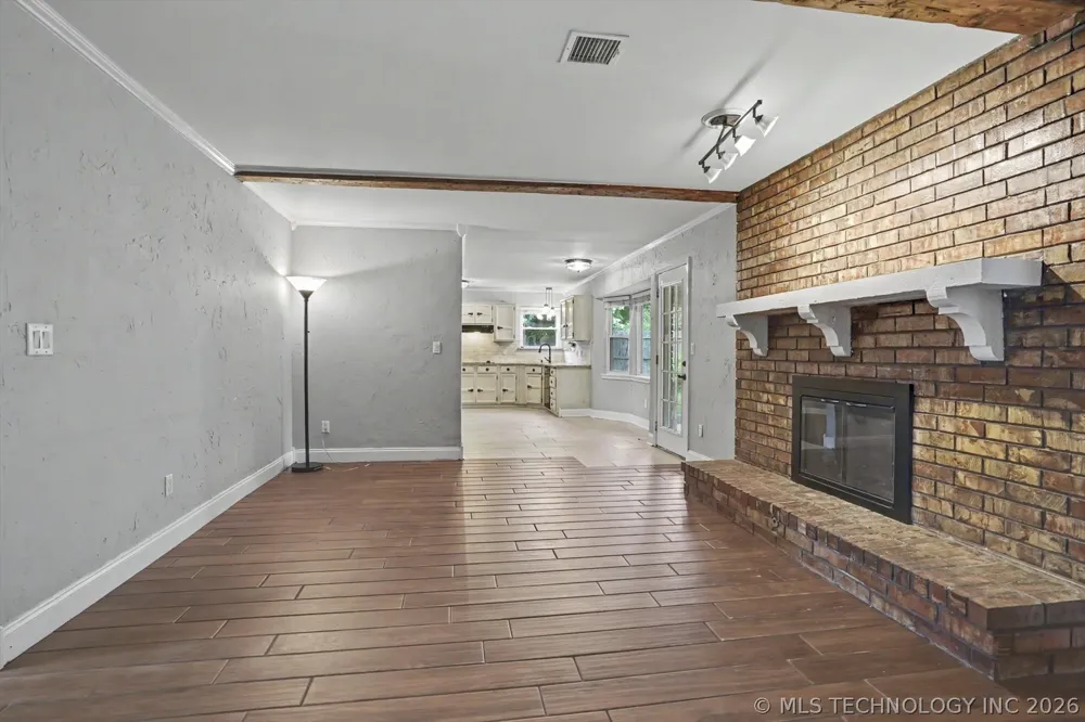 7321 S 73rd East Avenue Tulsa, OK 74133