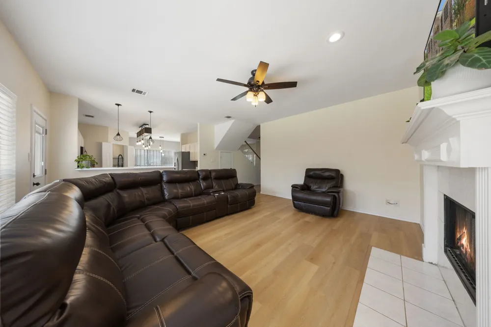 4216 Mulberry Drive Carrollton, TX 75010