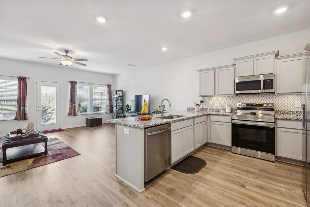 5734 Cloverwood Dr Rockvale, TN 37153