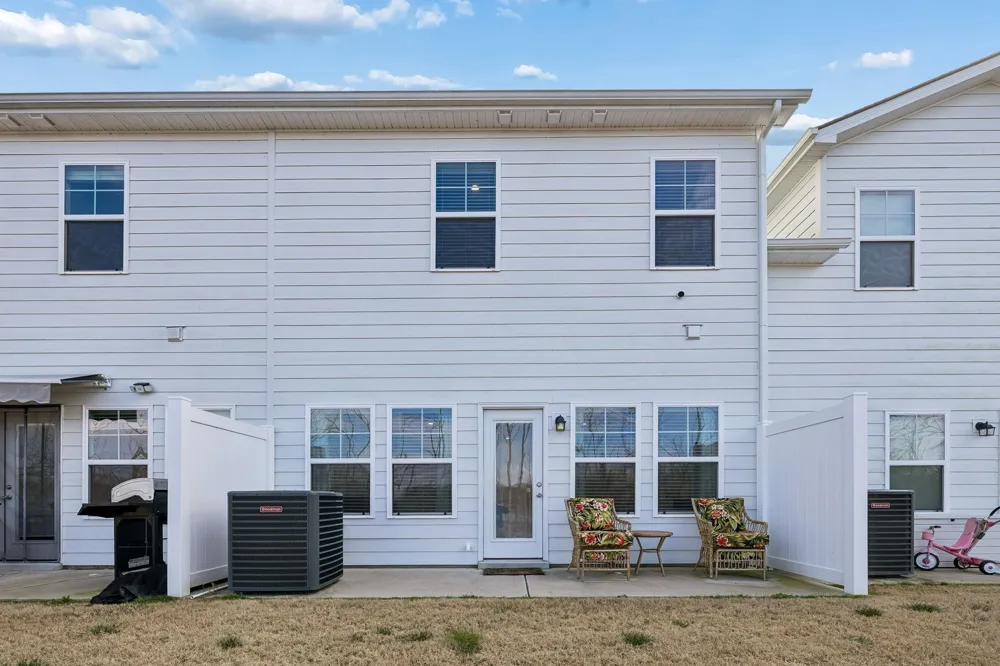 5734 Cloverwood Dr Rockvale, TN 37153