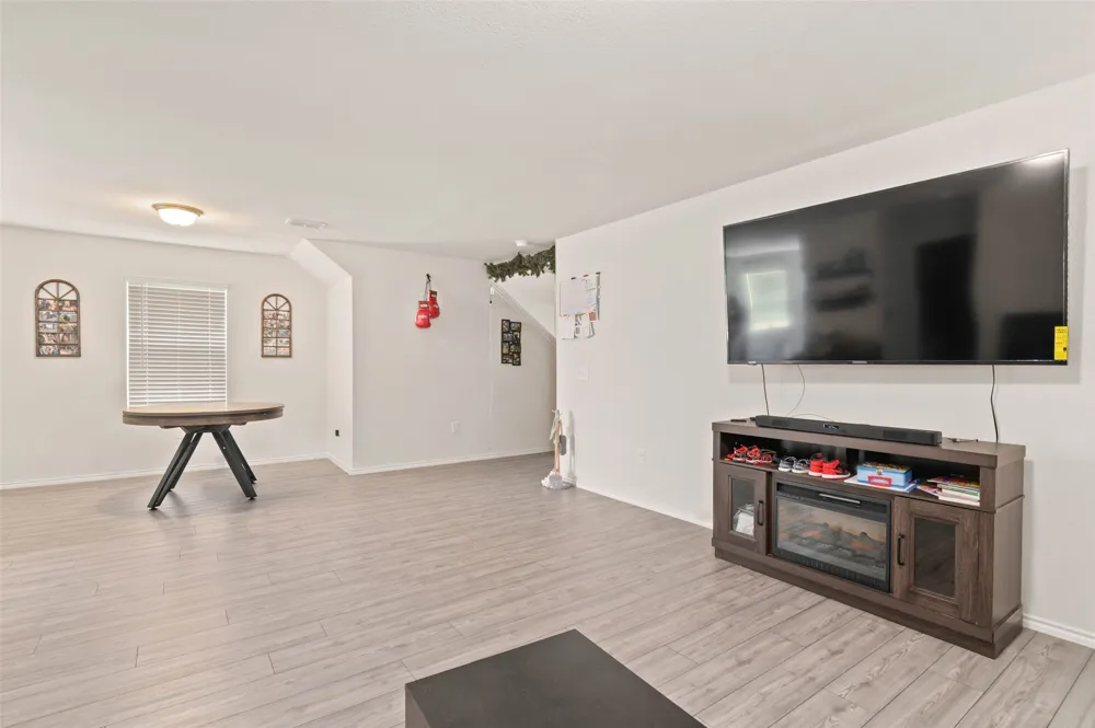 7016 Calshot Road Pilot Point, TX 76258