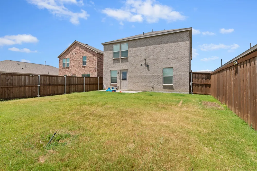 7016 Calshot Road Pilot Point, TX 76258