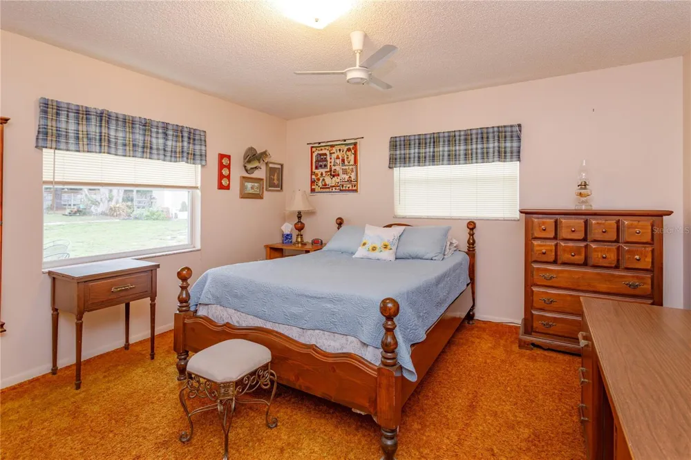 1909 LAKEWOOD AVENUE Ocoee, FL 34761